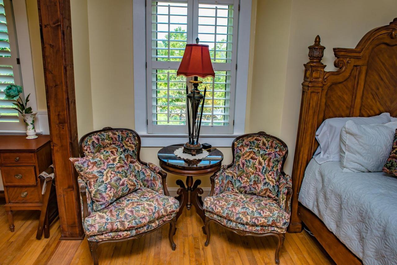 מלון Chimney Rock Manor מראה חיצוני תמונה