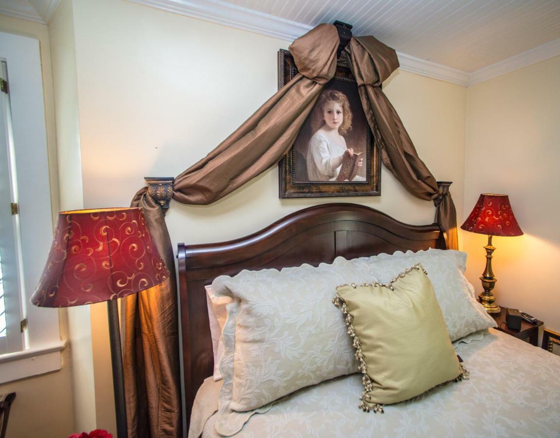 מלון Chimney Rock Manor מראה חיצוני תמונה